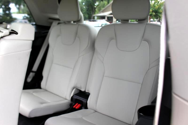 Volvo XC90 T5 Momentum 2022 Volvo XC90 T5 Momentum 2022