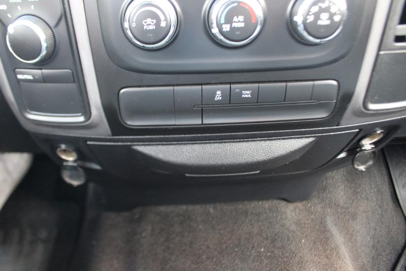 RAM 1500 Tradesman Crew Cab SWB 4WD 2014 RAM 1500 Tradesman Crew Cab SWB 4WD 2014