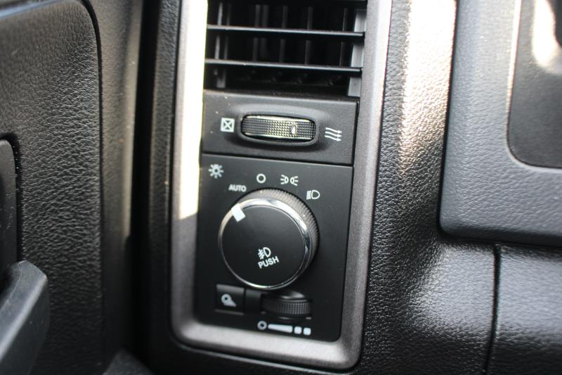 RAM 1500 Tradesman Crew Cab SWB 4WD 2014 RAM 1500 Tradesman Crew Cab SWB 4WD 2014
