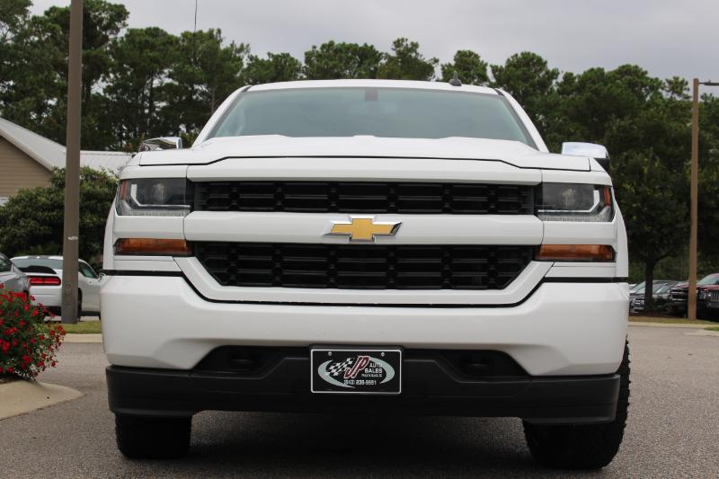 Chevrolet Silverado 1500 Custom Crew Cab 4WD 2018 Chevrolet Silverado 1500 Custom Crew Cab 4WD 2018