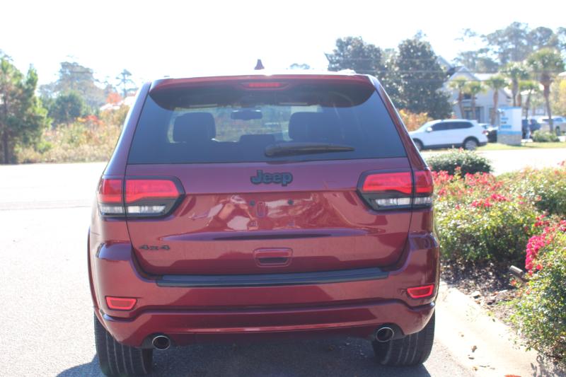 Jeep Grand Cherokee Laredo 4WD 2015