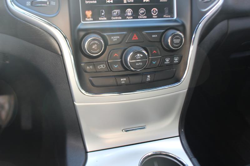 Jeep Grand Cherokee Laredo 4WD 2015