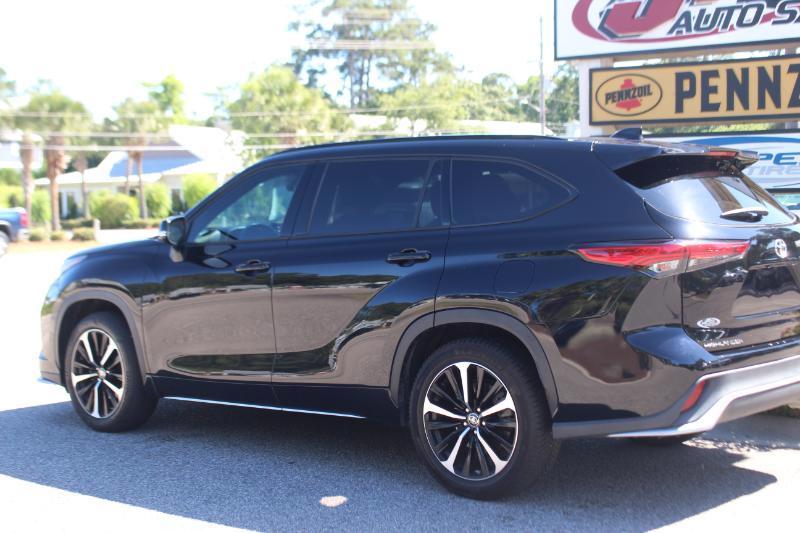 Toyota Highlander XSE FWD V6 2022
