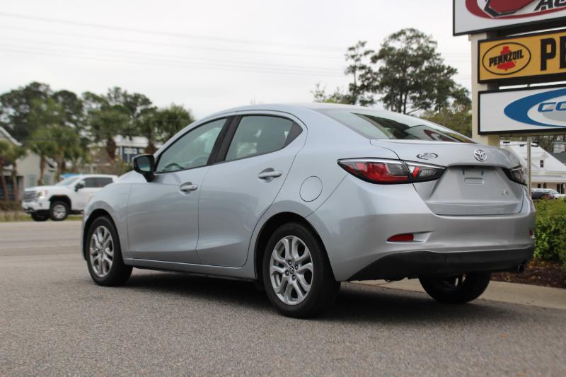 Toyota Yaris iA 6A 2017