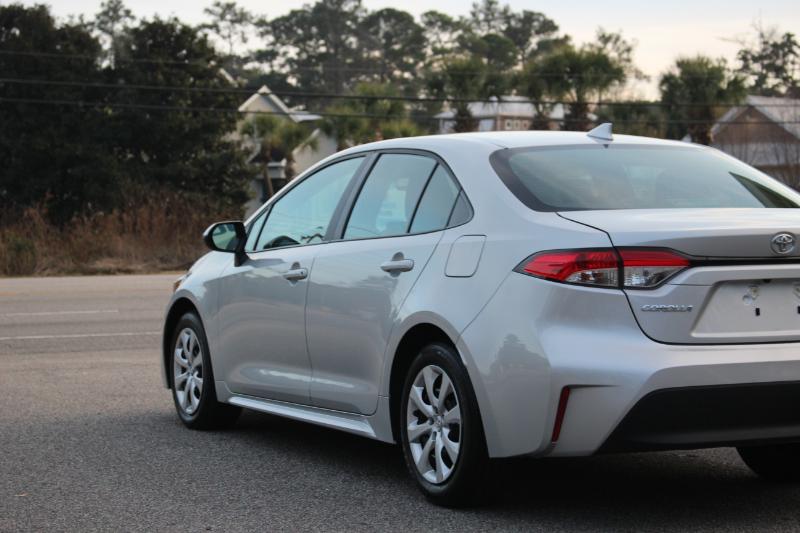 Toyota Corolla LE 2024