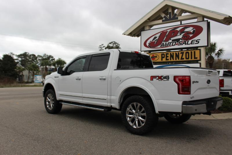 Ford F-150 4WD SuperCab 133" Lariat 2017