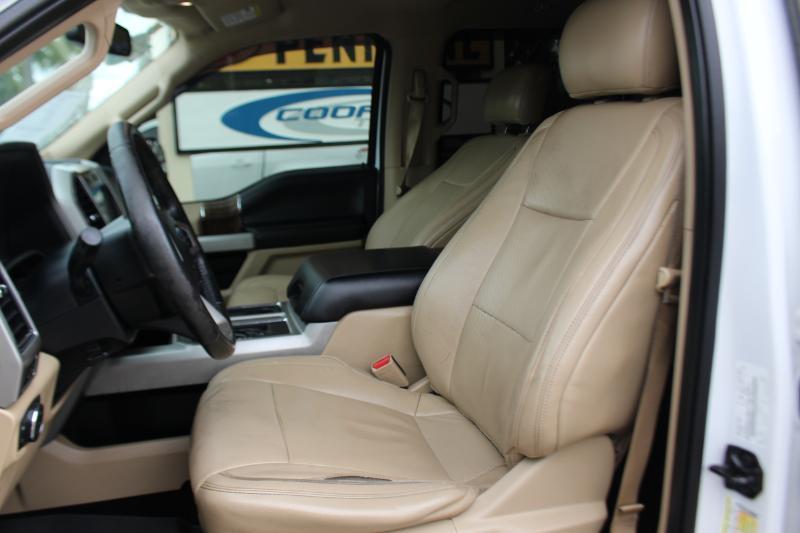 Ford F-150 4WD SuperCab 133" Lariat 2017