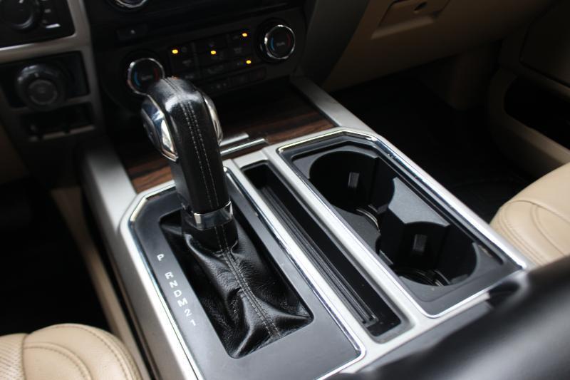 Ford F-150 4WD SuperCab 133" Lariat 2017