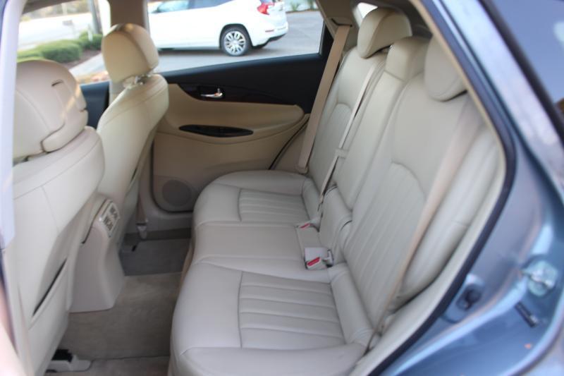 Infiniti QX50 Base AWD 2017