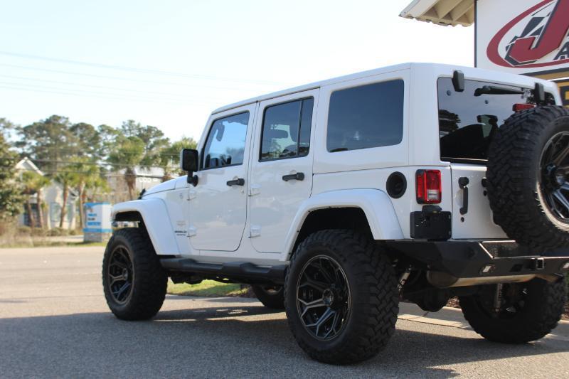 Jeep Wrangler Unlimited Sahara 4WD 2014