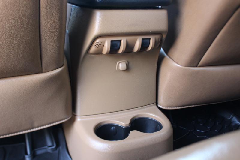 Jeep Wrangler Unlimited Sahara 4WD 2014