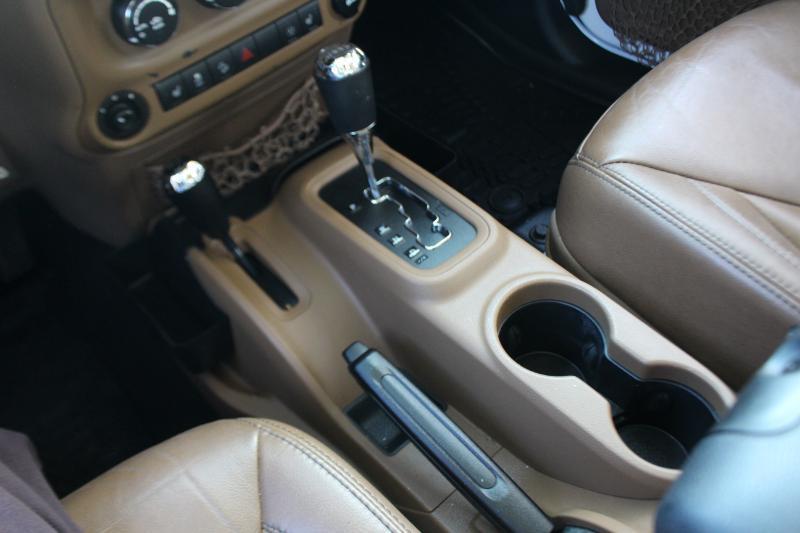 Jeep Wrangler Unlimited Sahara 4WD 2014