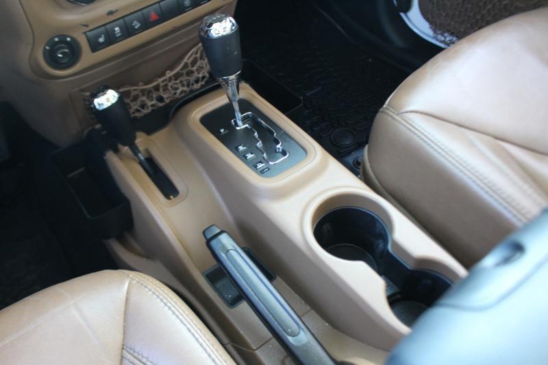 Jeep Wrangler Unlimited Sahara 4WD 2014