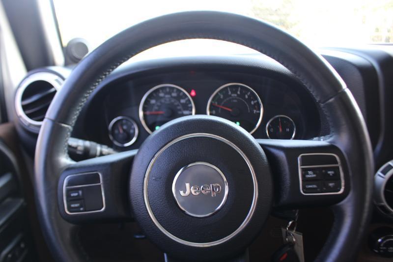 Jeep Wrangler Unlimited Sahara 4WD 2014