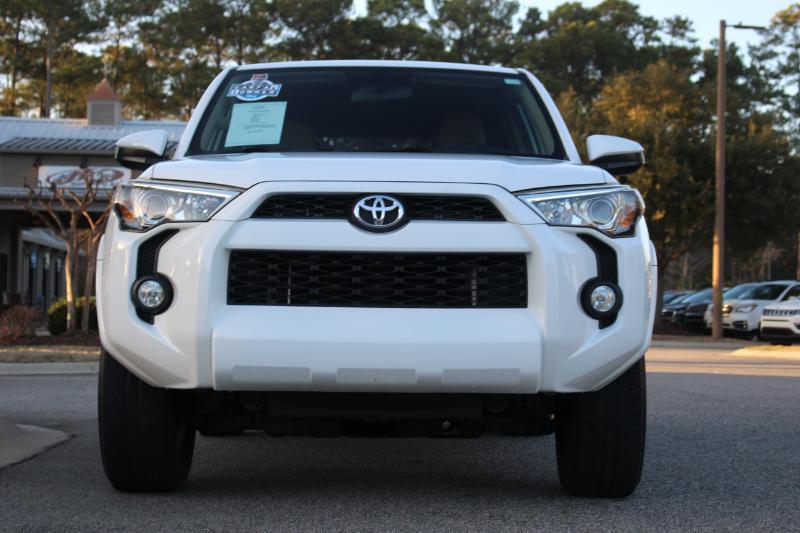 Toyota 4Runner SR5 4WD 2015