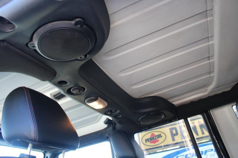 Jeep Wrangler Unlimited Sahara 4WD 2012