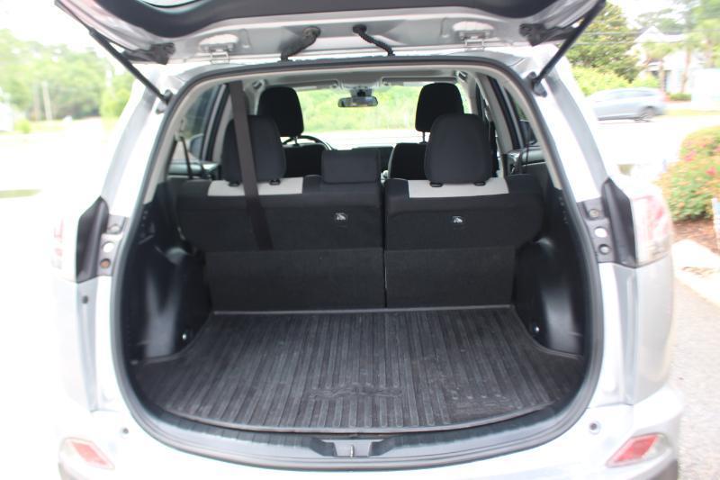 Toyota RAV4 XLE AWD 2018