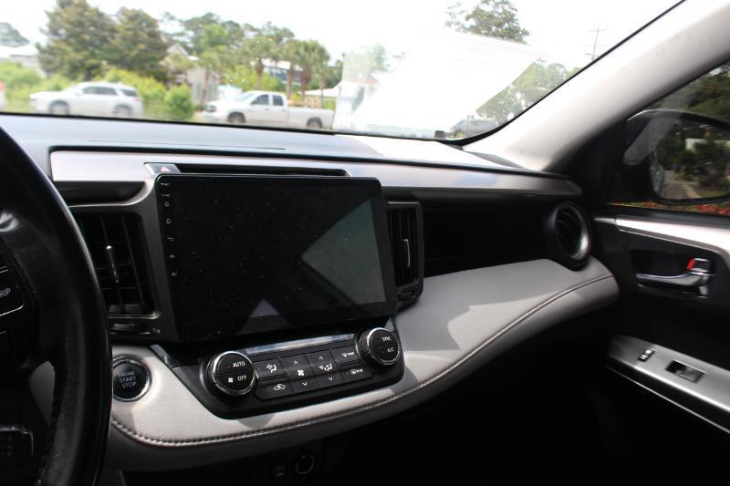 Toyota RAV4 XLE AWD 2018