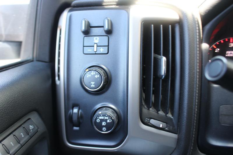 GMC Sierra 3500HD Denali Crew Cab 4WD 2015