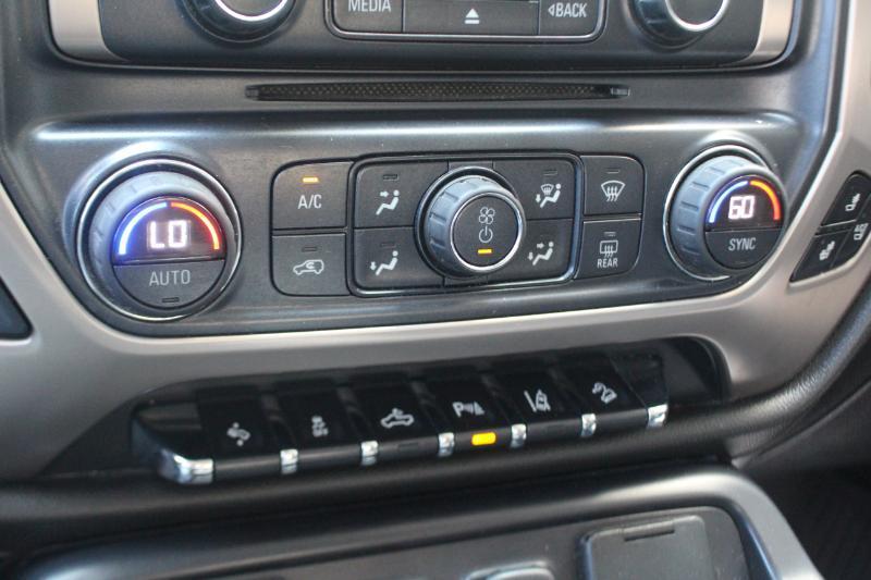 GMC Sierra 3500HD Denali Crew Cab 4WD 2015