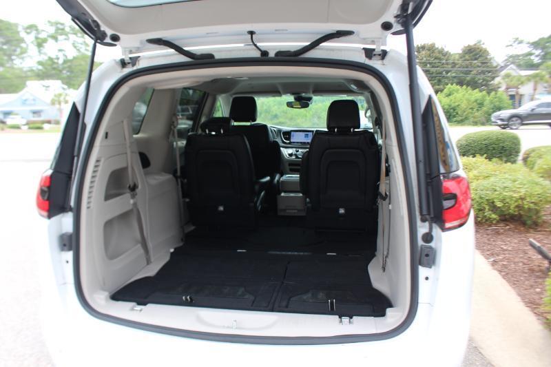 Chrysler Pacifica Touring L 2023
