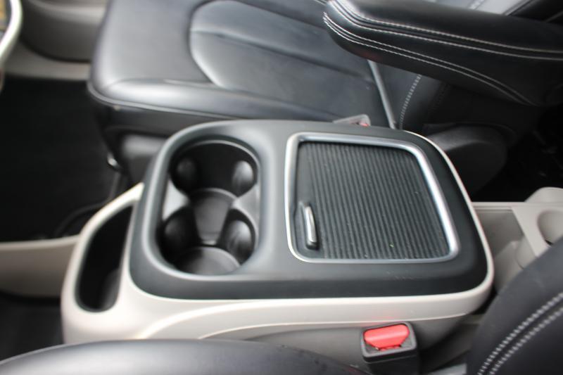 Chrysler Pacifica Touring L 2023