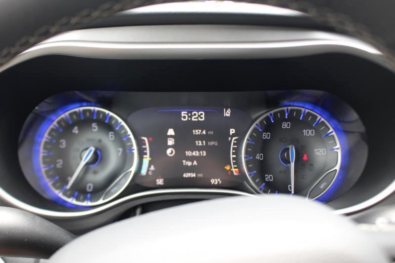 Chrysler Pacifica Touring L 2023