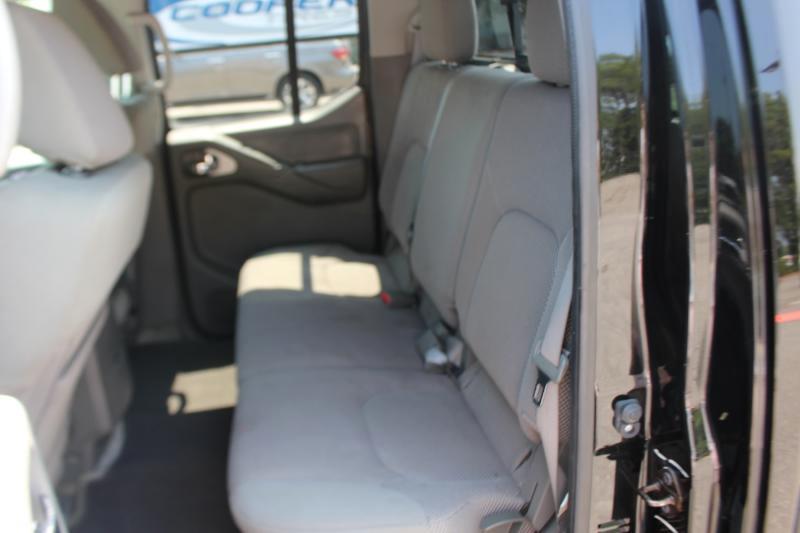 Nissan Frontier SL Crew Cab 2WD 2014
