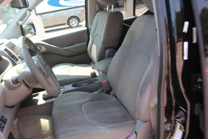 Nissan Frontier SL Crew Cab 2WD 2014