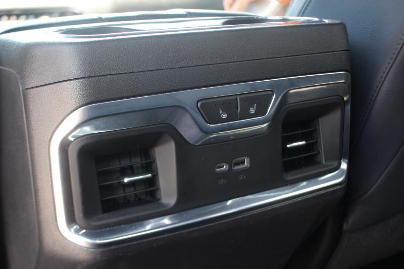 Chevrolet Silverado 1500 High Country Crew Cab 4WD 2023