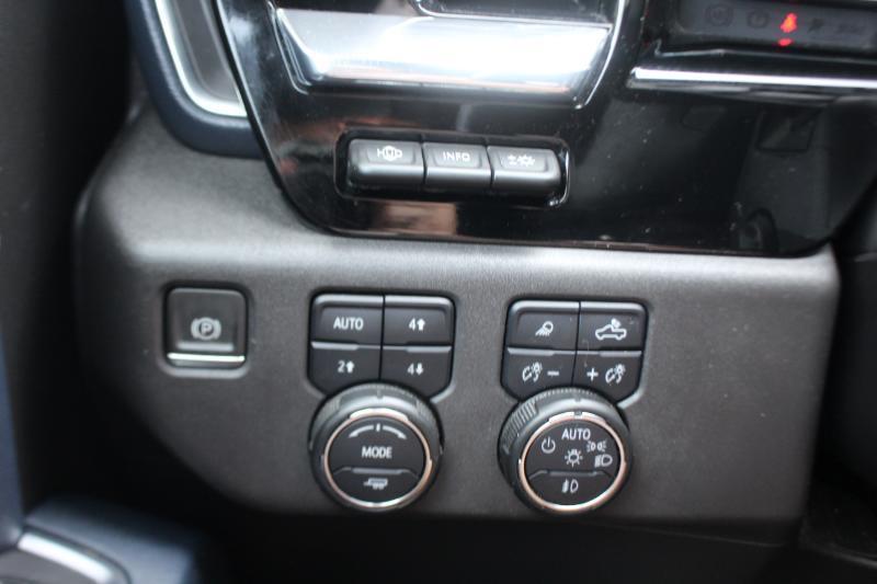Chevrolet Silverado 1500 High Country Crew Cab 4WD 2023