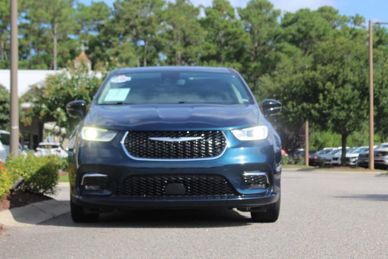 Chrysler Pacifica Touring L 2024
