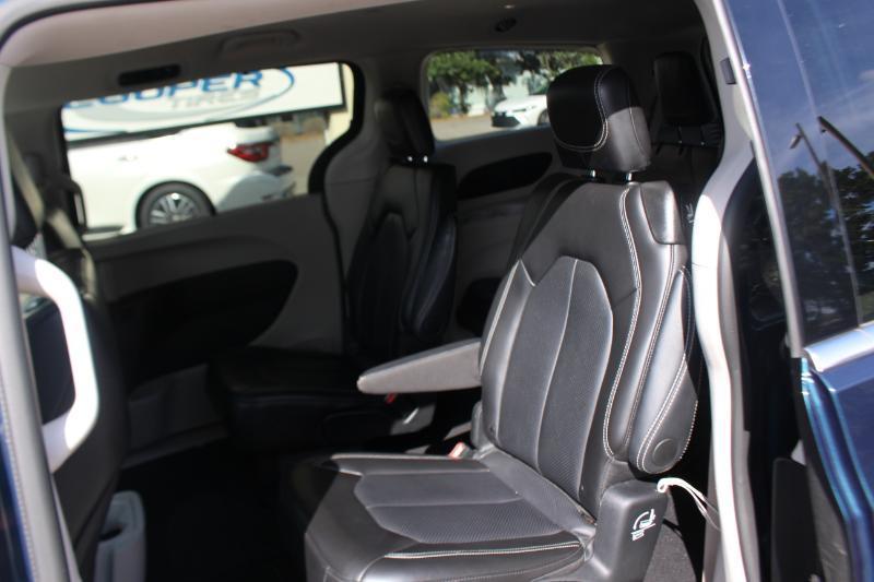 Chrysler Pacifica Touring L 2024