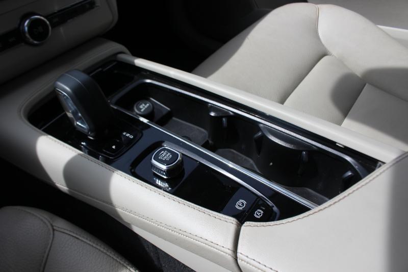Volvo XC90 B5 Core 2023