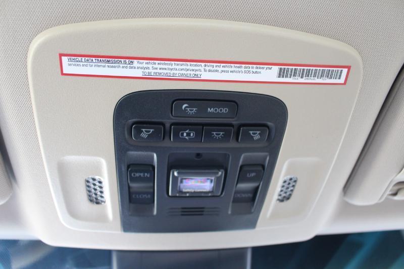 Toyota Avalon XLE 2019