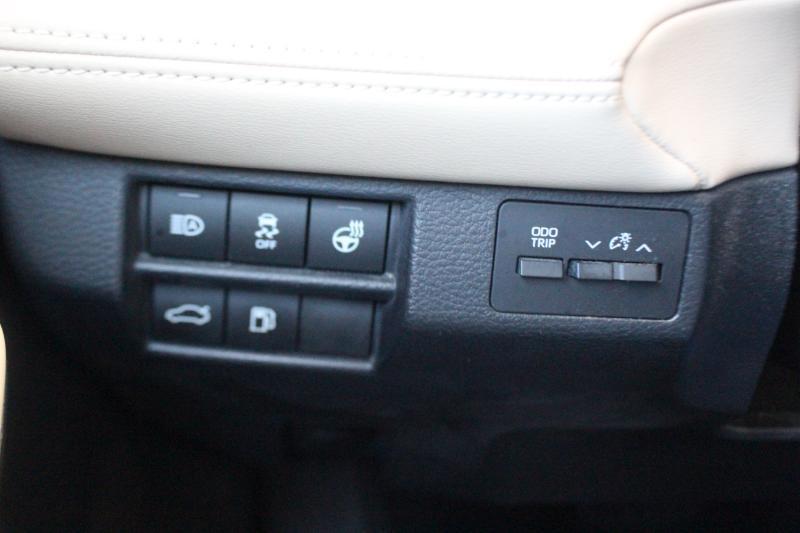 Toyota Avalon XLE 2019