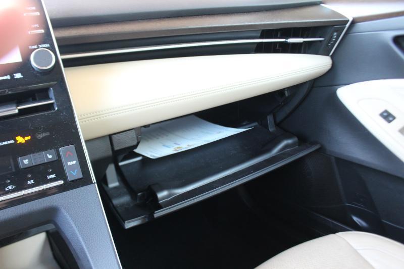 Toyota Avalon XLE 2019