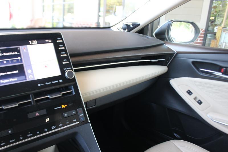Toyota Avalon XLE 2019