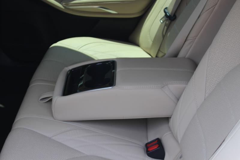 Toyota Avalon XLE 2019