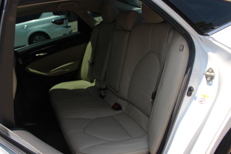 Toyota Avalon XLE 2019