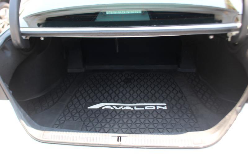 Toyota Avalon XLE 2019
