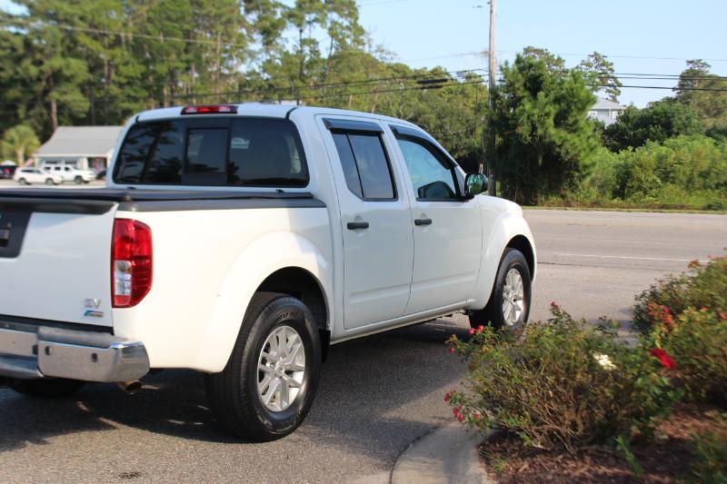 Nissan Frontier S Crew Cab 5AT 2WD 2017