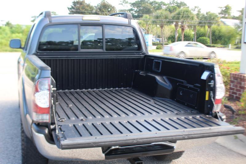 Toyota Tacoma PreRunner Double Cab Auto 2WD 2011