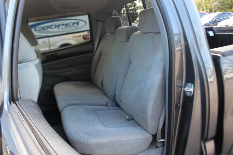 Toyota Tacoma PreRunner Double Cab Auto 2WD 2011