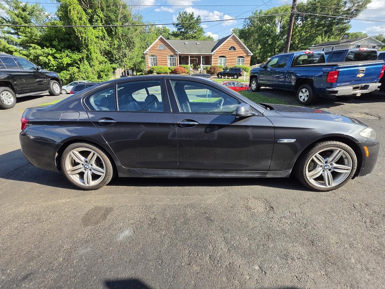 BMW 5 Series 4dr Sdn 535i xDrive AWD 2013