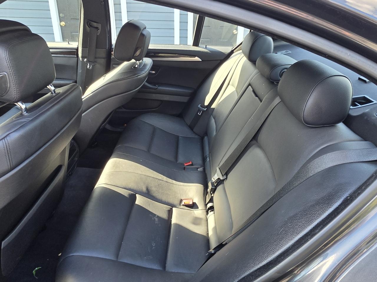 BMW 5 Series 4dr Sdn 535i xDrive AWD 2013