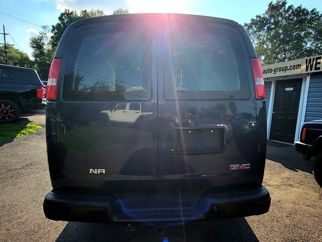 2021 Gmc Savana Cargo photo 4