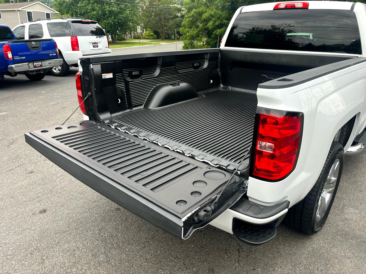 2017 Chevrolet Silverado 1500 Custom photo 8