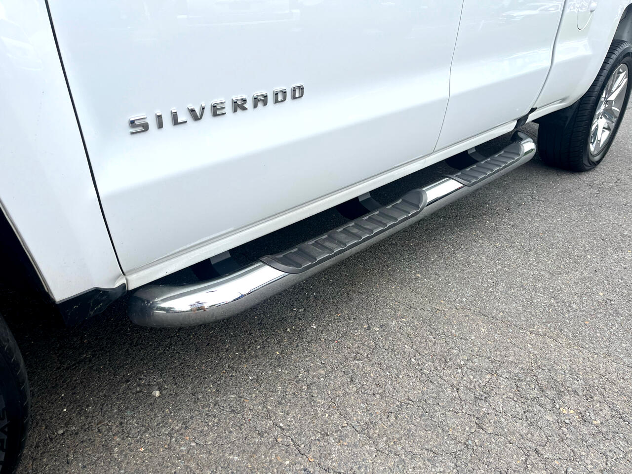 2017 Chevrolet Silverado 1500 Custom photo 10