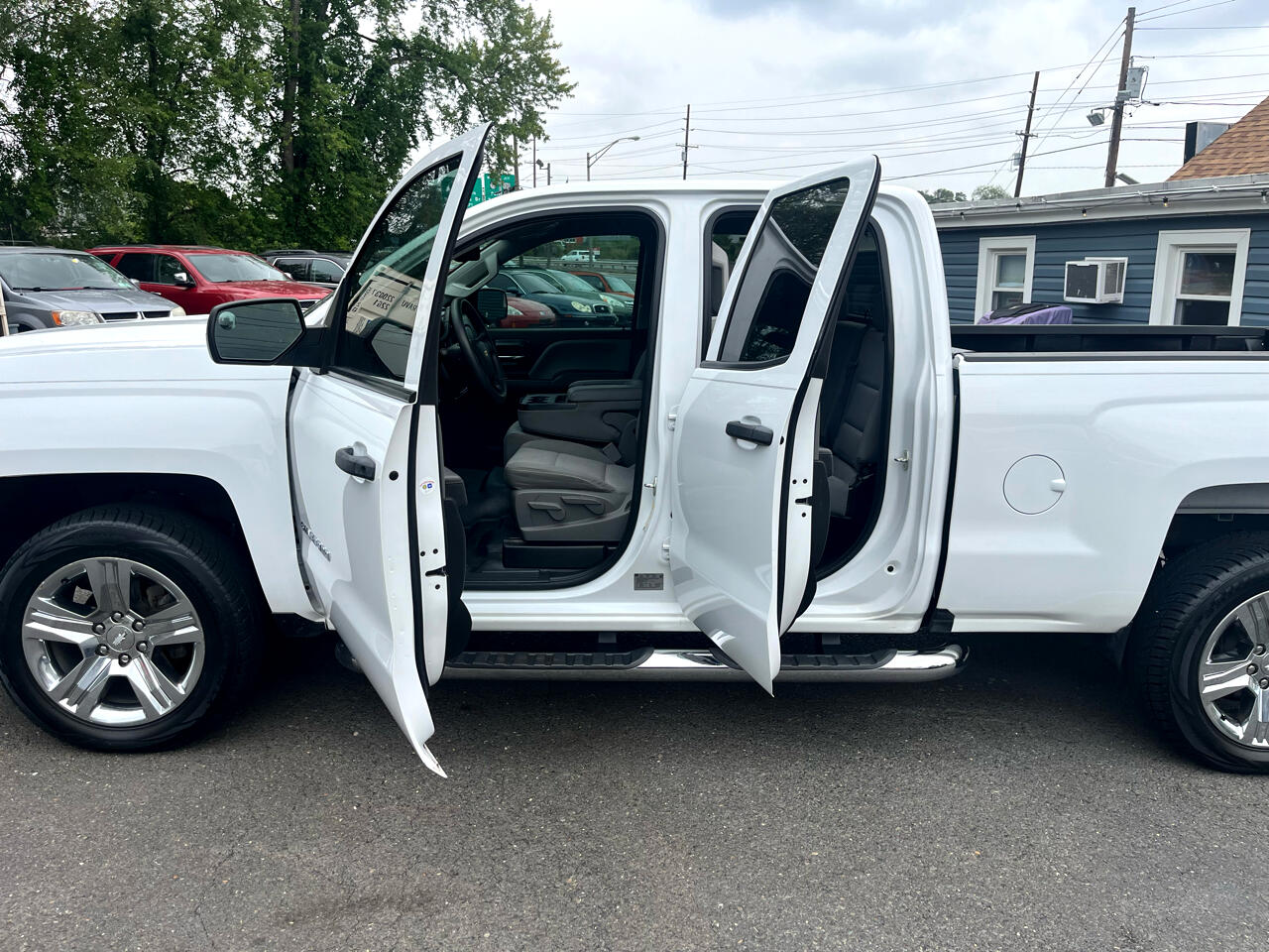 2017 Chevrolet Silverado 1500 Custom photo 11